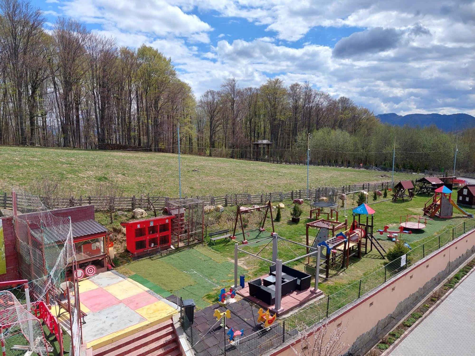 Pension Poiana Marului Ranch Bagian luar foto